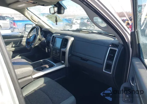 2015 Ram 1500 Big Horn z USA, uszkodzony, nr VIN 1C6RR7LT9FS772920